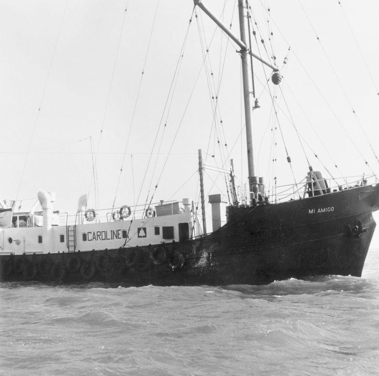 caroline ship